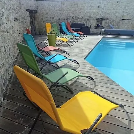 Σπίτι διακοπών Beau Logis Charentais Du Xixe Et Sa Piscine Mornac