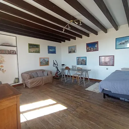 Beau Logis Charentais Du Xixe Et Sa Piscine *