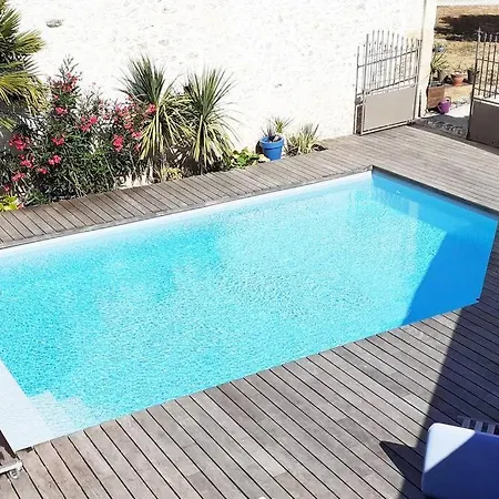 Beau Logis Charentais Du Xixe Et Sa Piscine * Mornac